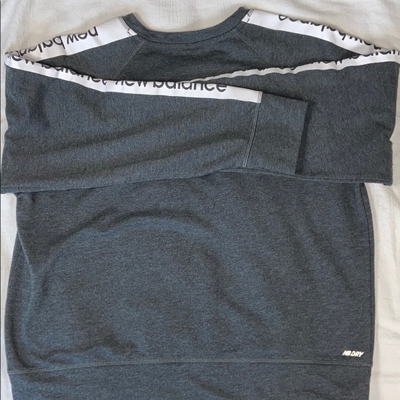 New balance long sleeve - Picture 4 of 4